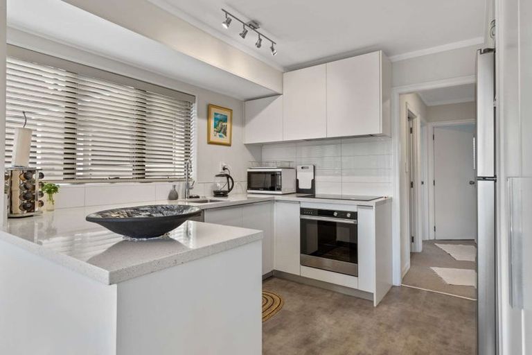 Photo of property in 3a Seaway Terrace, Otumoetai, Tauranga, 3110