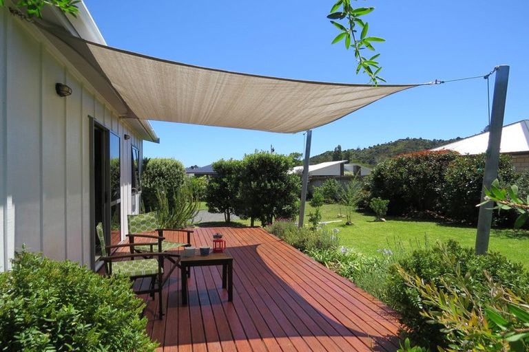 Photo of property in 8 Victoria Street, Coromandel, 3506