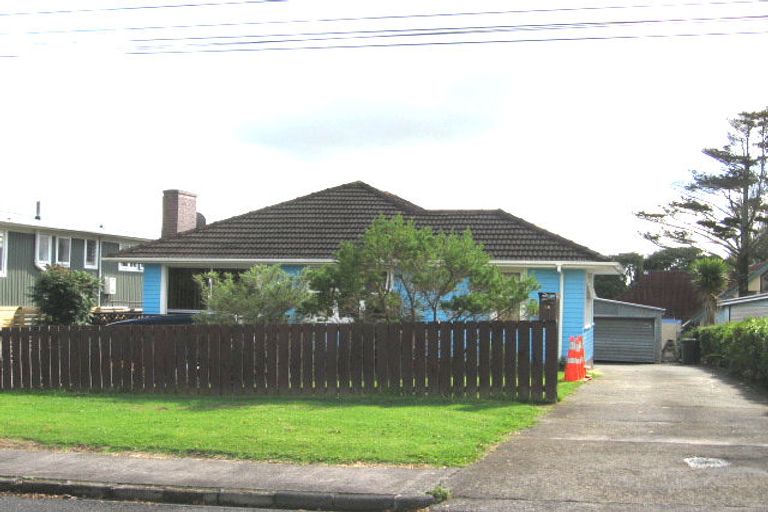 Photo of property in 58 Waipani Road, Te Atatu Peninsula, Auckland, 0610