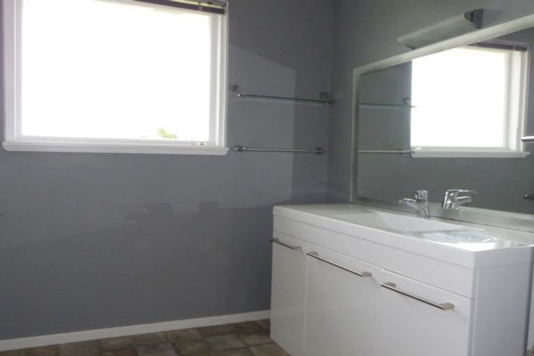 Photo of property in 4 Eros Place, North New Brighton, Christchurch, 8083