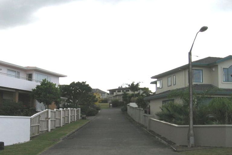 Photo of property in 28 Reflection Drive, West Harbour, Auckland, 0618