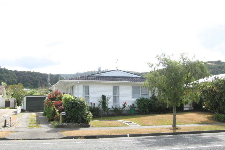Photo of property in 19b Gemstone Drive, Birchville, Upper Hutt, 5018