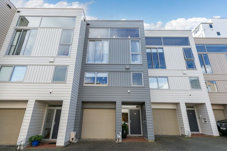 Photo of property in 13/15 Roxburgh Street, Mount Victoria, Wellington, 6011
