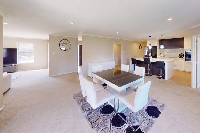 Photo of property in 3 Mahi Grove, Maewa, Feilding, 4702