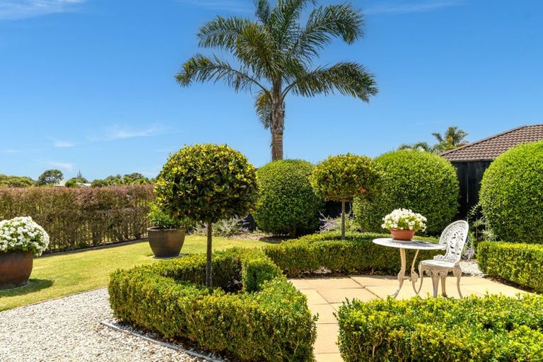 Photo of property in 46 Carrington Drive, Papamoa Beach, Papamoa, 3118