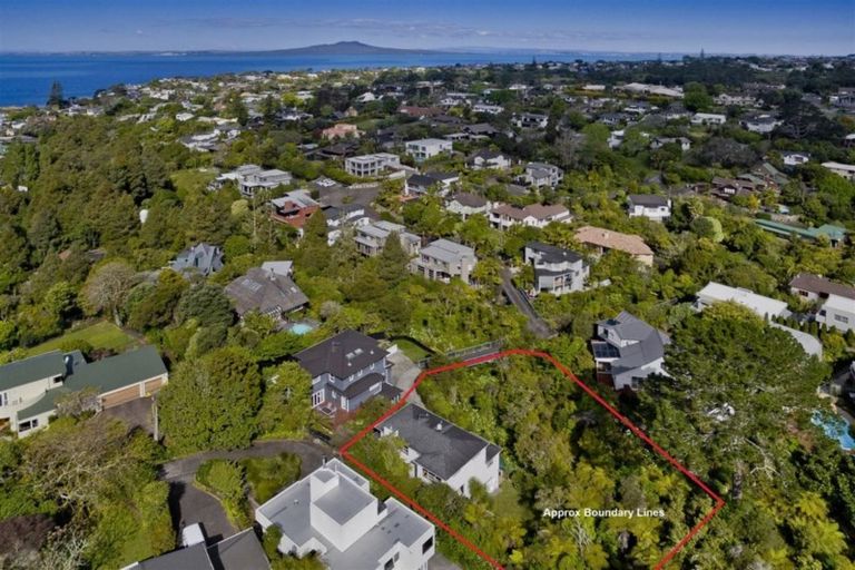 Photo of property in 18 Kahikatea Close, Campbells Bay, Auckland, 0630