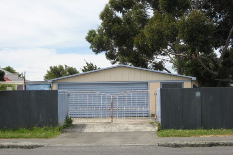 Photo of property in 13 Dampier Street, Woolston, Christchurch, 8023