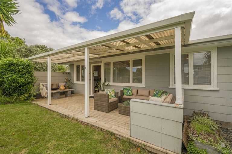 Photo of property in 4 Riverview Road, Cooks Beach, Whitianga, 3591