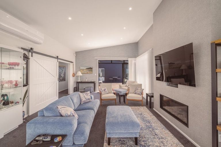 Photo of property in 73 Major Hornbrook Road, Mount Pleasant, Christchurch, 8081