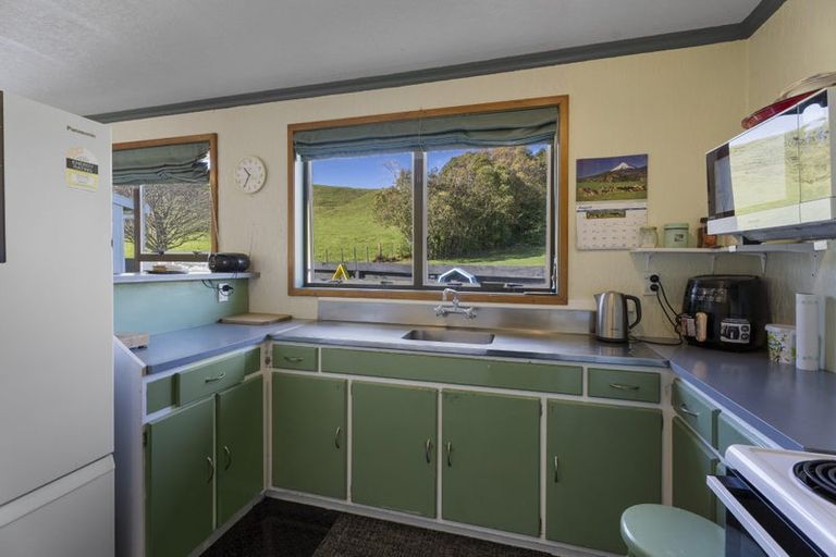 Photo of property in 284 High Street, Eltham, 4322