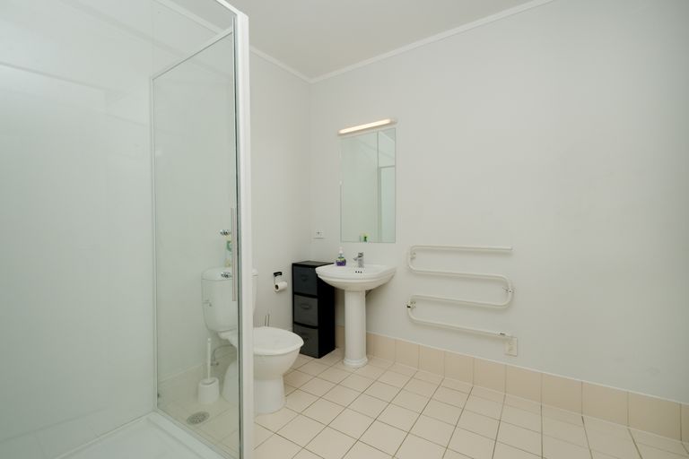 Photo of property in 18b/30 Westward Ho, Glen Eden, Auckland, 0602