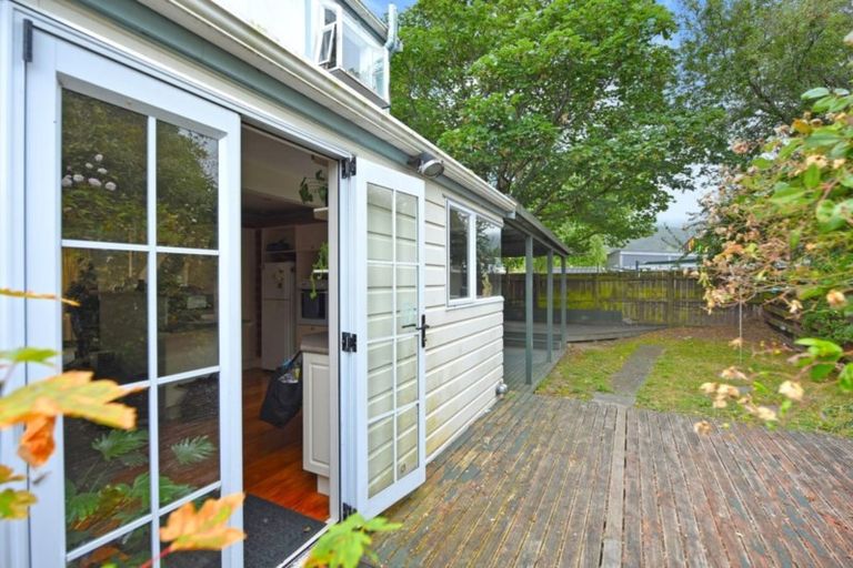 Photo of property in 159d Stokes Valley, Stokes Valley, Lower Hutt, 5019
