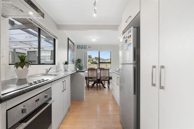 Photo of property in 13 Kopu Place, Clendon Park, Auckland, 2103