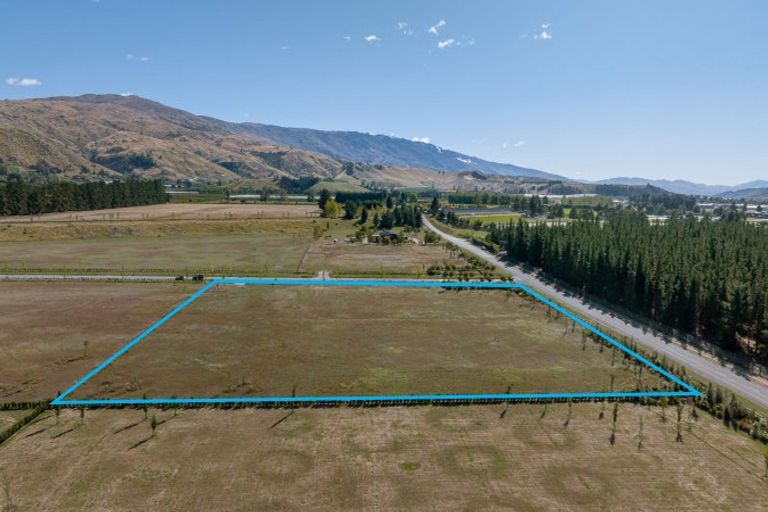 Photo of property in 13 Stone Drive, Cromwell, 9384