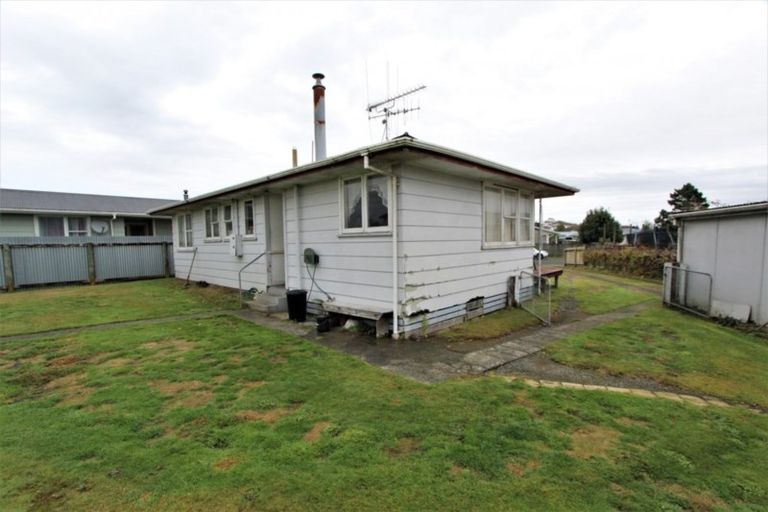 Photo of property in 27 Tarapunga Place, Tokoroa, 3420