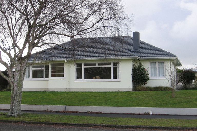 Photo of property in 42 Franklin Avenue, Hokowhitu, Palmerston North, 4410