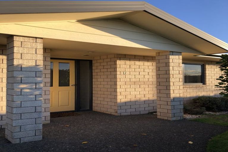 Photo of property in 17 Kinloch Drive, Bethlehem, Tauranga, 3110