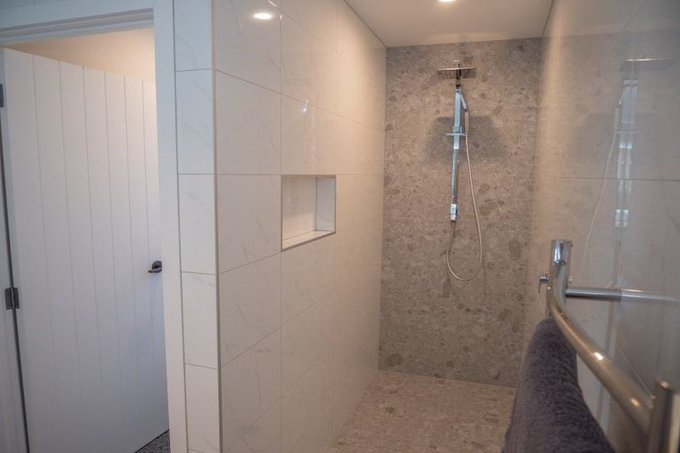 Photo of property in 116 Stratford Drive, Cable Bay, 0420