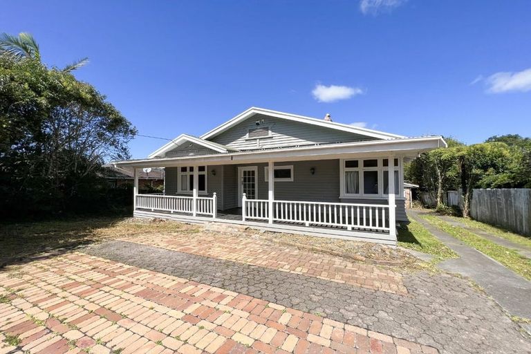 Photo of property in 296 Great North Road, Henderson, Auckland, 0612