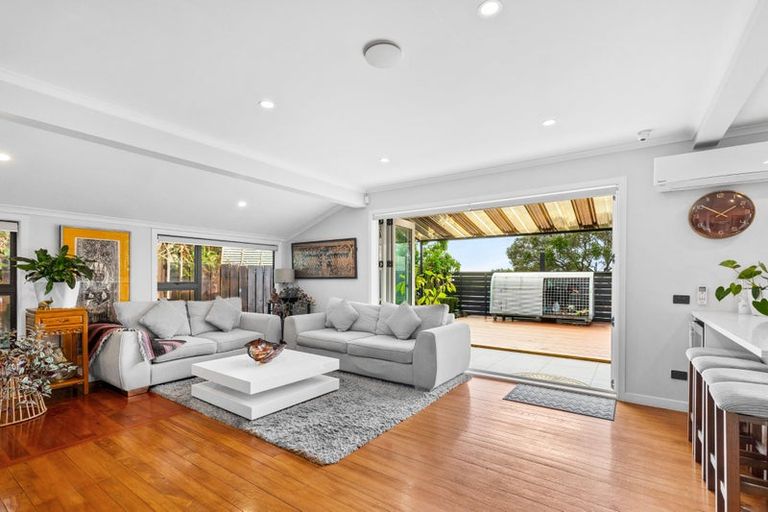 Photo of property in 9 Burnham Road, Waitakere, Auckland, 0816