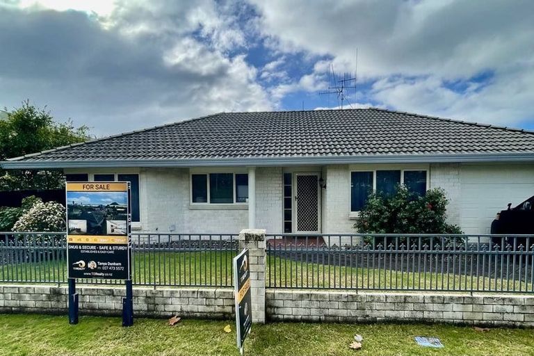 Photo of property in 63 Ngatai Road, Otumoetai, Tauranga, 3110