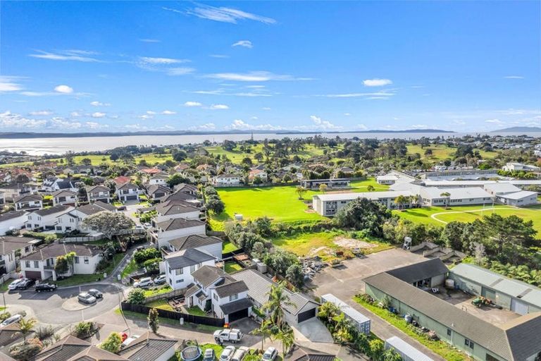 Photo of property in 32 Keepers Drive, Gulf Harbour, Whangaparaoa, 0930