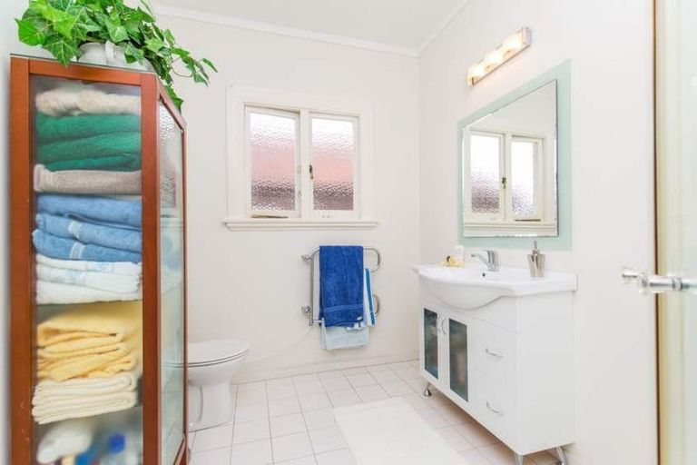 Photo of property in 1/67 Kitchener Road, Milford, Auckland, 0620