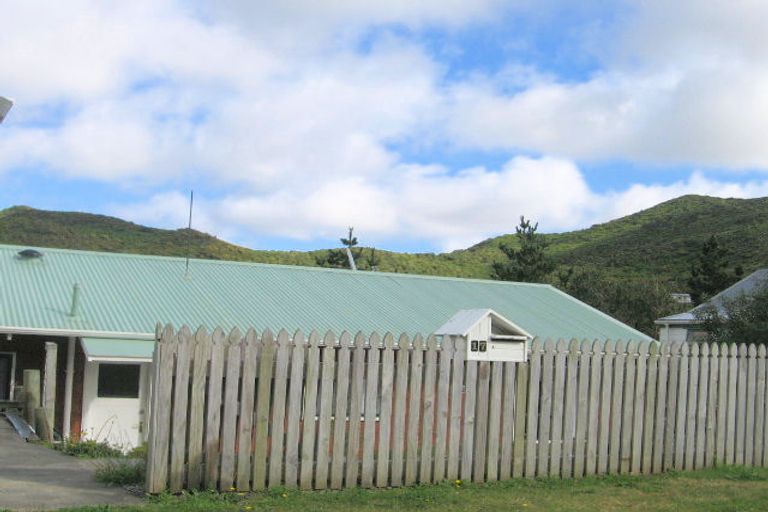 Photo of property in 17 Fiona Grove, Karori, Wellington, 6012