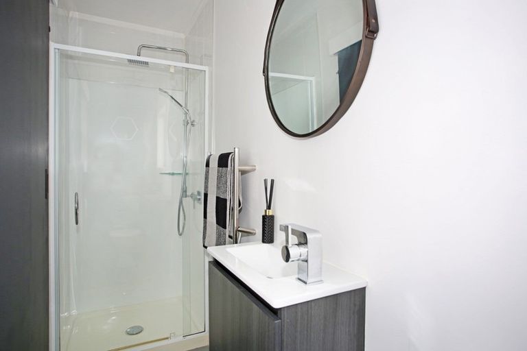 Photo of property in 21 View Road, Papakura, 2110