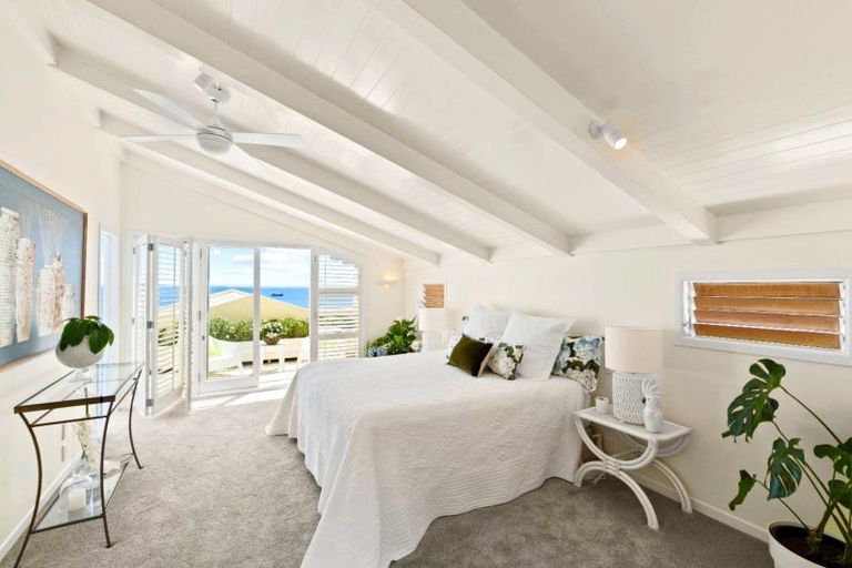 Photo of property in 9a Holiday Road, Milford, Auckland, 0620