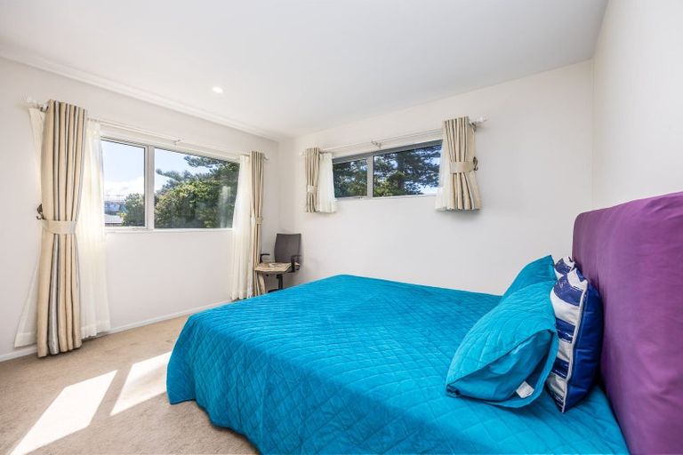 Photo of property in 45 Bordeaux Parade, Te Atatu South, Auckland, 0610