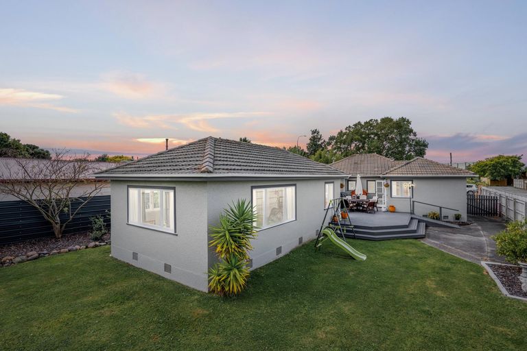 Photo of property in 222 Vogel Street, Roslyn, Palmerston North, 4414