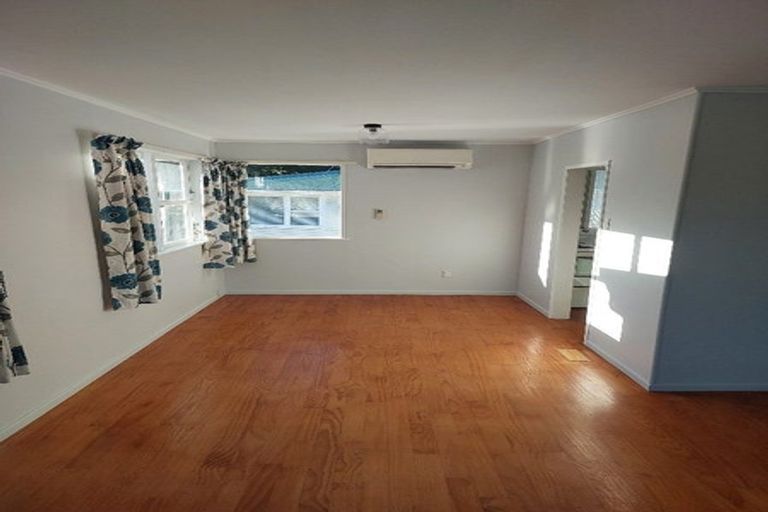 Photo of property in 20 Paewai Road, Glen Eden, Auckland, 0602