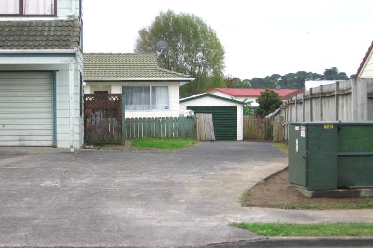 Photo of property in 2/3 Edwin Freeman Place, Ranui, Auckland, 0612