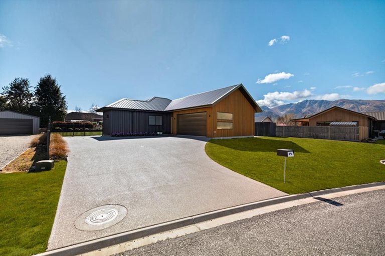 Photo of property in 49 Grandview Road, Lake Hawea, Wanaka, 9382
