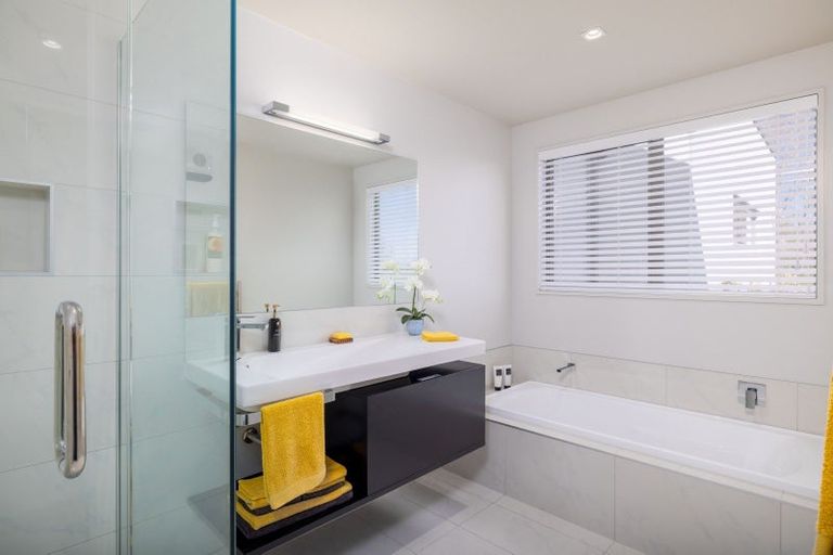 Photo of property in 52 Mapleham Drive, Pegasus, 7612