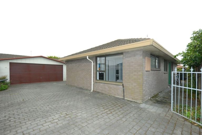 Photo of property in 2/5 Peebles Drive, Hei Hei, Christchurch, 8042