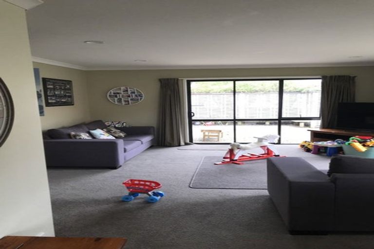 Photo of property in 12a Max Short Drive, Pukekohe, 2120