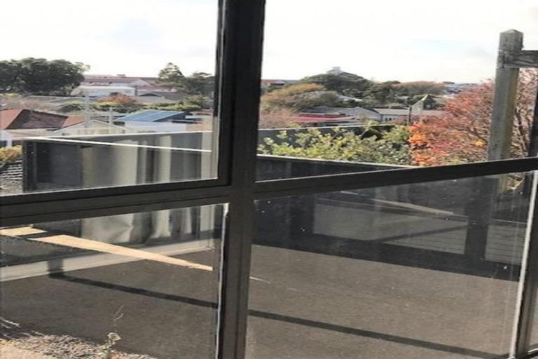 Photo of property in 3/13 Fillis Street, New Plymouth, 4310