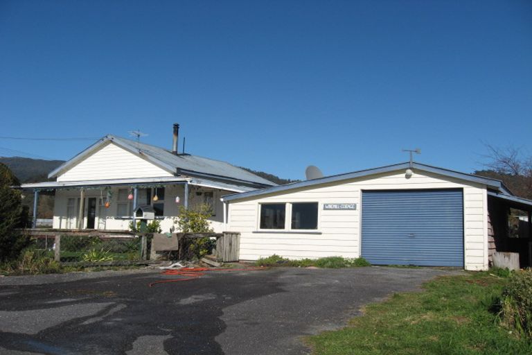 Photo of property in 39 Sale Street, Ross, 7812