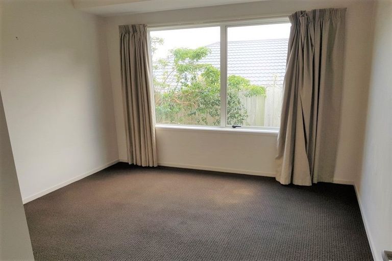 Photo of property in 48 Tongariro Drive, Aotea, Porirua, 5024