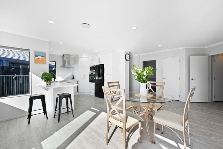 Photo of property in 13 Mangakoea Place, St Andrews, Hamilton, 3200