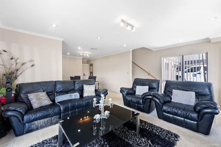 Photo of property in 10 Hayward Road, Papatoetoe, Auckland, 2025