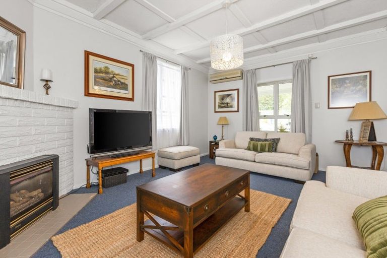 Photo of property in 155 Milton Road, Bluff Hill, Napier, 4110