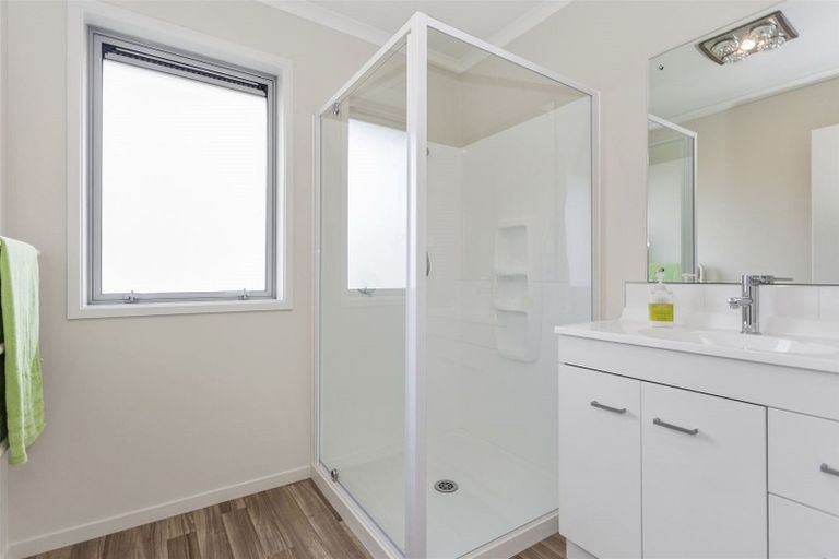 Photo of property in 56 Waratah Street, Avondale, Christchurch, 8061