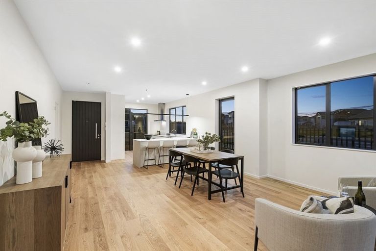 Photo of property in 2 Ocean Breeze Avenue, Hobsonville, Auckland, 0616