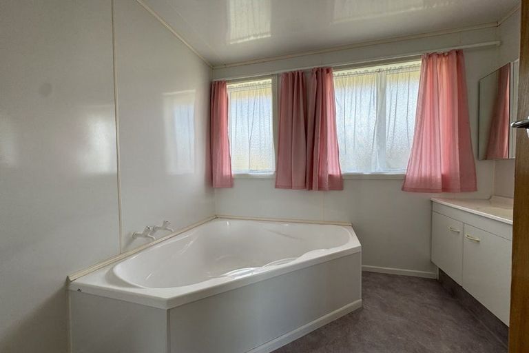 Photo of property in 69 Frances Street, Balclutha, 9230