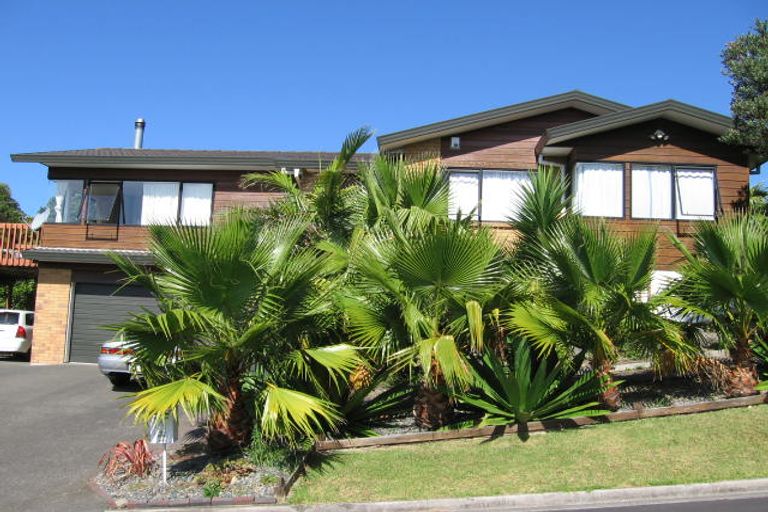 Photo of property in 1 Mizen Court, Torbay, Auckland, 0630