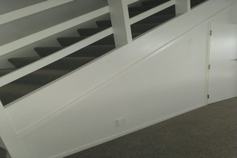 Photo of property in 4/1106 High Street, Taita, Lower Hutt, 5011