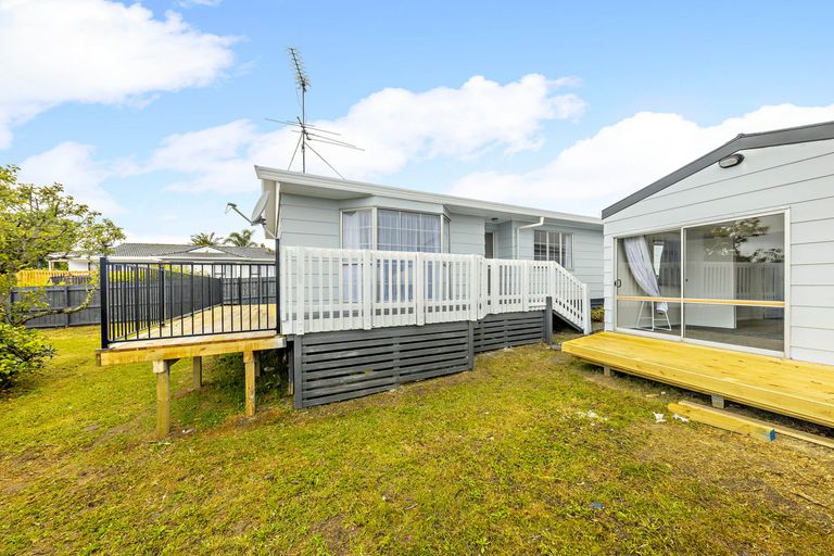 Photo of property in 4 Kepler Place, Clover Park, Auckland, 2019